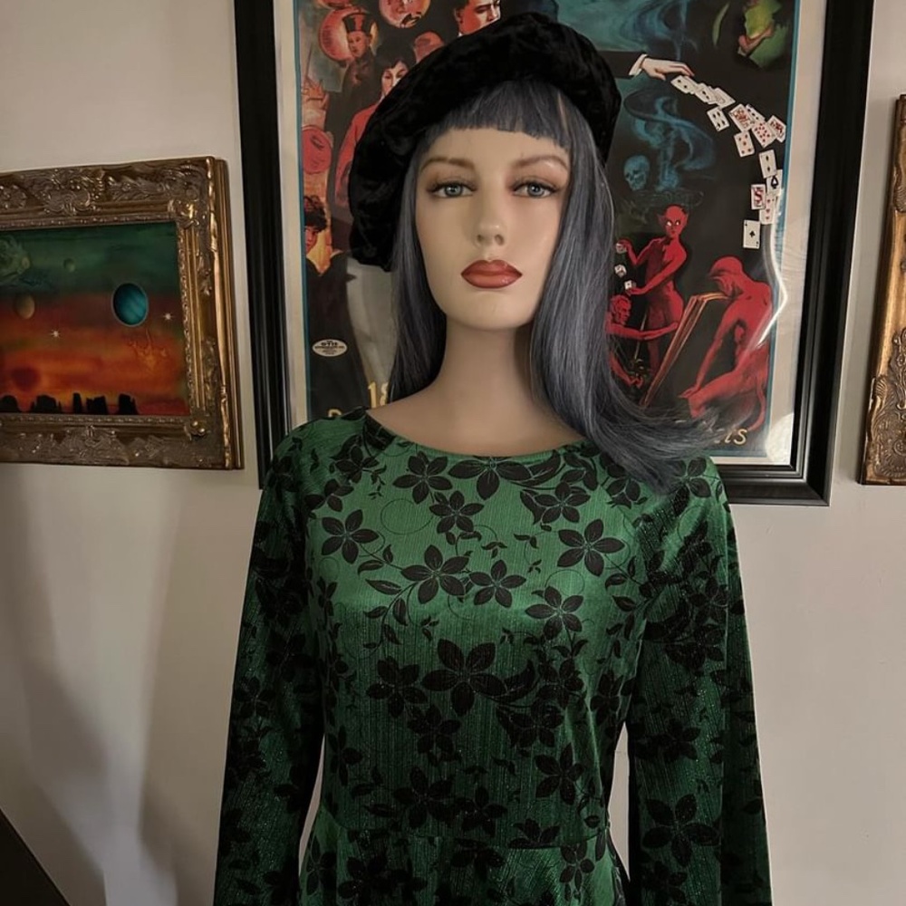 Unique Vintage Green Velvet & Black Floral Flare Dress - L/10-12